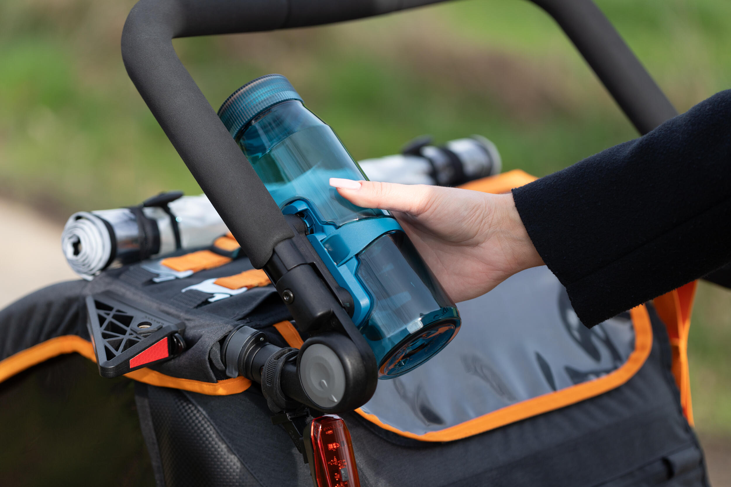 Qeridoo Fahrradanhänger Fidlock TWIST bottle 700 life blue 4/7