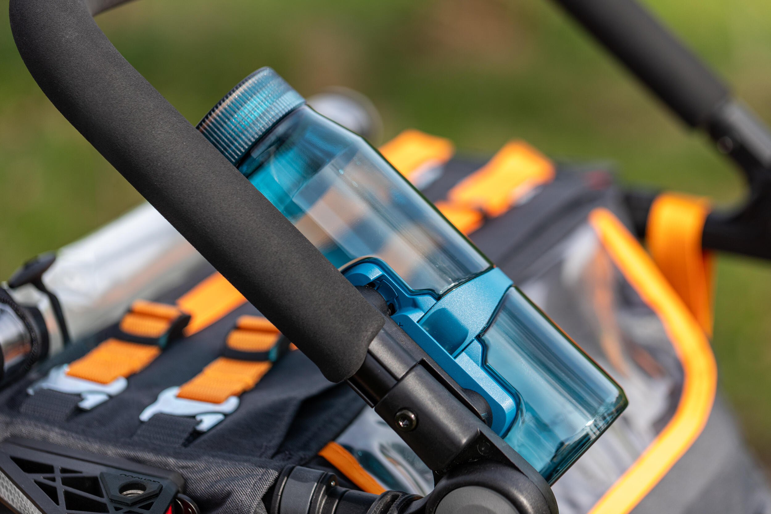 Gourde Fidlock TWIST 700 life avec fixation magnétique – Noir 4/7