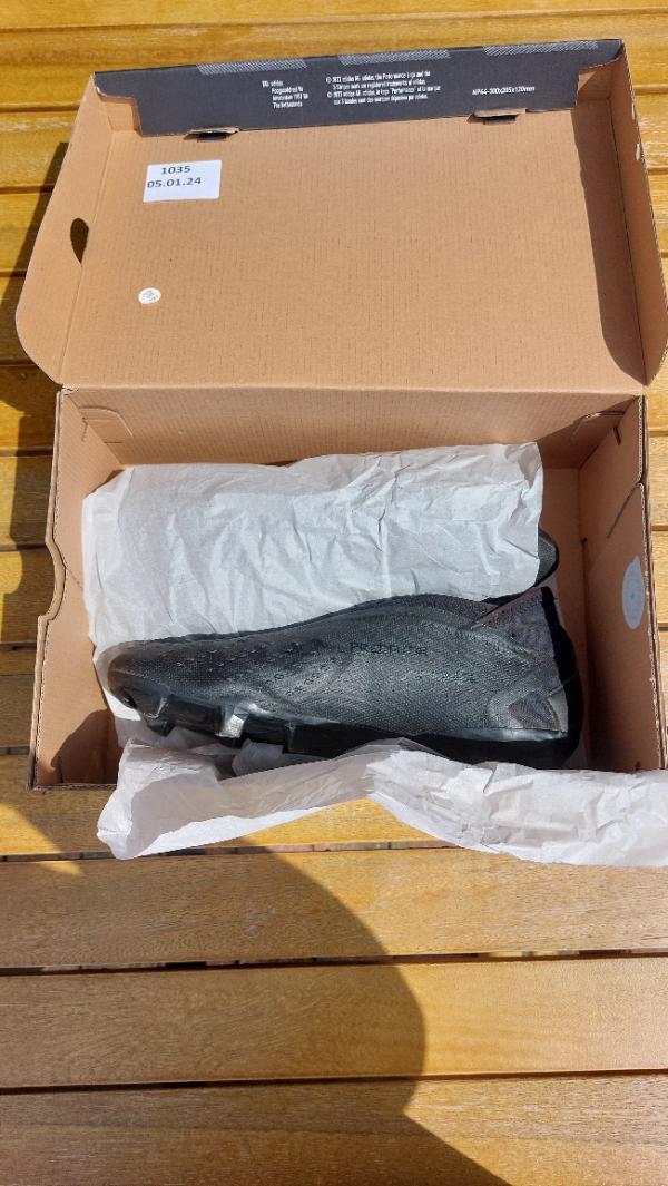 Tussen Particulieren - Predator accuracy 3 laceless 7/7