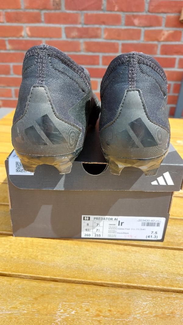 Tussen Particulieren - Predator accuracy 3 laceless 5/7
