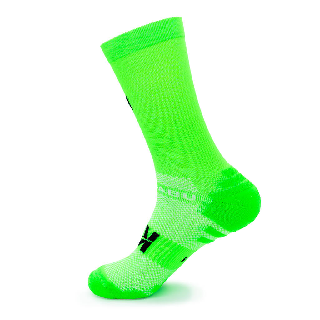 Calcetines running unisex KAMUABU verdes - transpirables y de compresión 3/4
