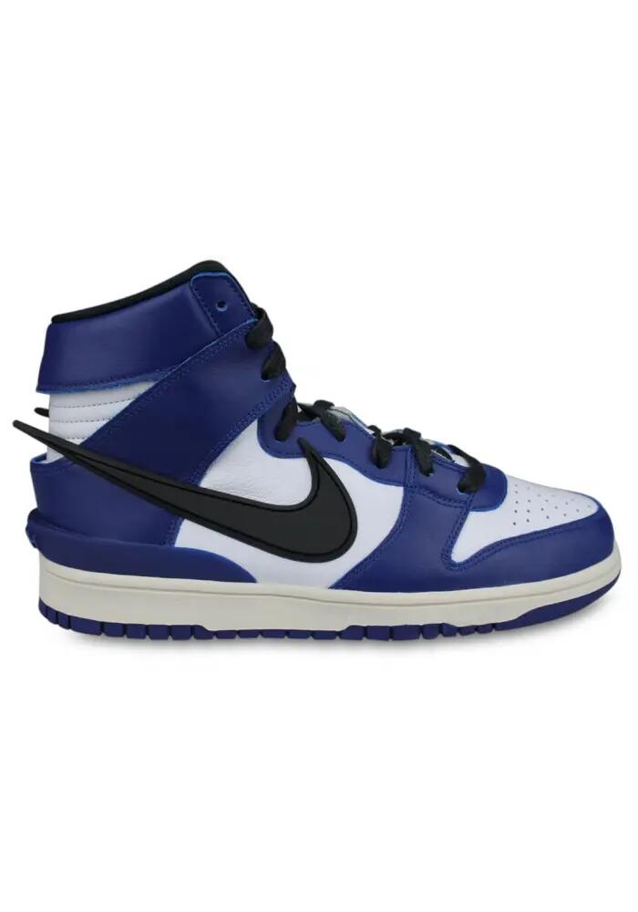 NIKE picture