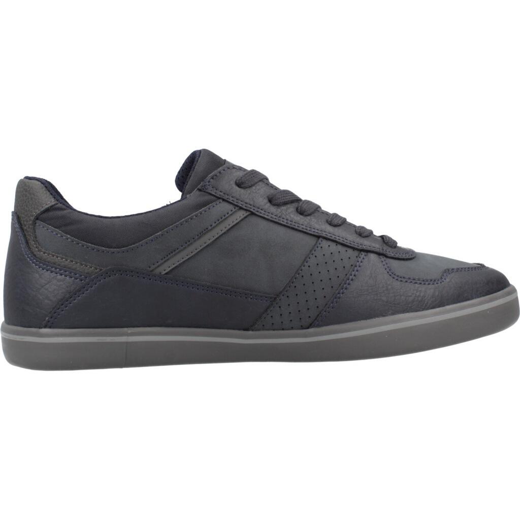 Tarrago Sneakers Farbe – Zur Reinigung, Pflege & Farbänderung Von Sneakers
