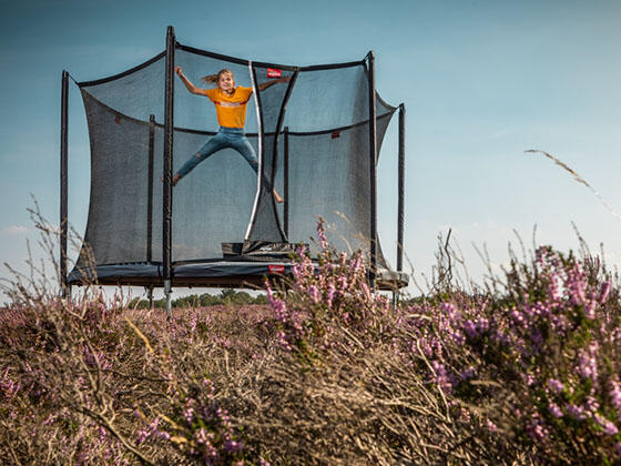 Trampolina + Siatka ochronna BERG Favorit Regularna Okrągła 430 Srebrnoszara