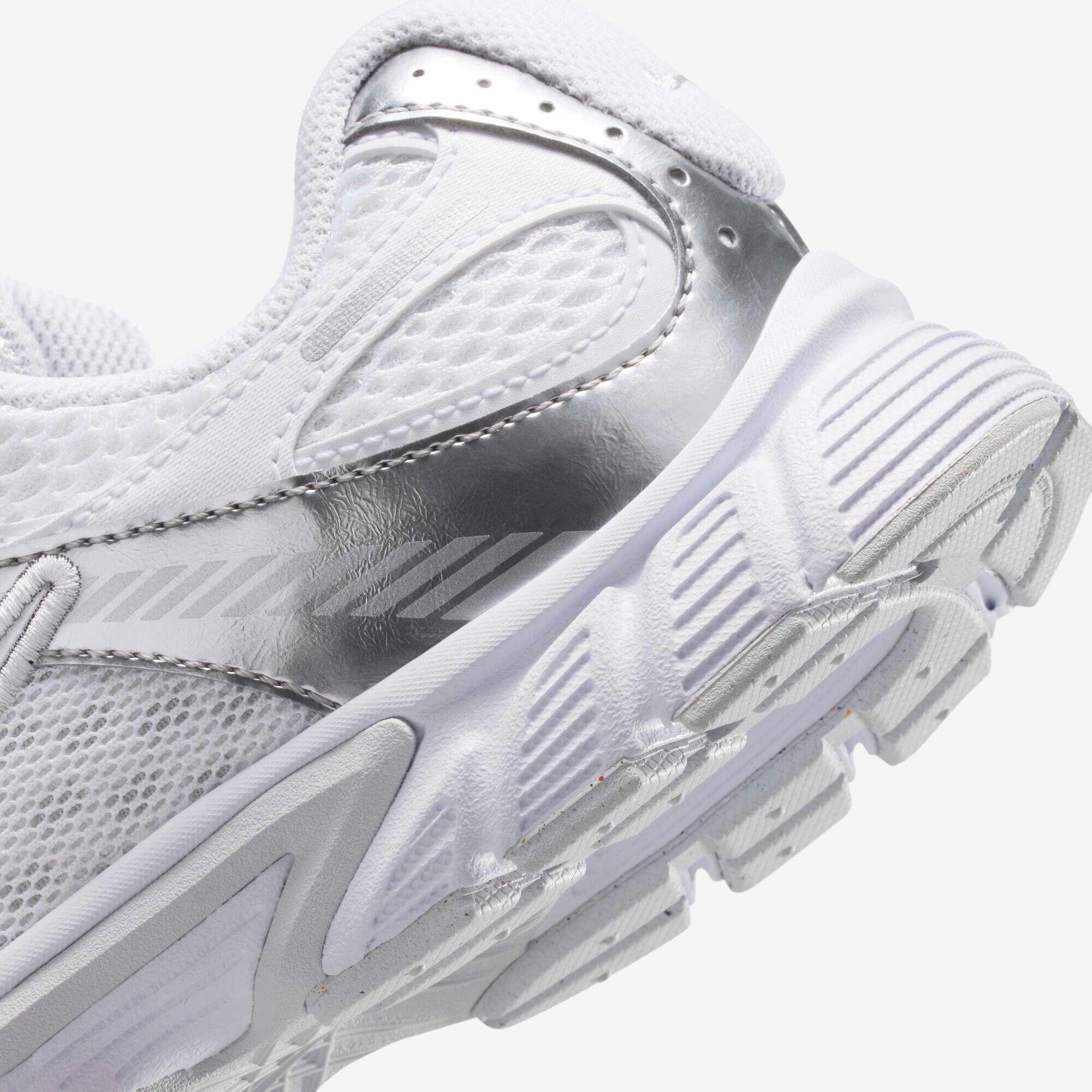 Zapatillas Casual Nike V5 Rnr (GS) HQ6411-103 Blanca 3/6