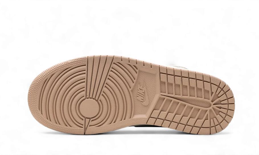 Sportschoenen Air Jordan 1 Retro High OG Latte 3/4