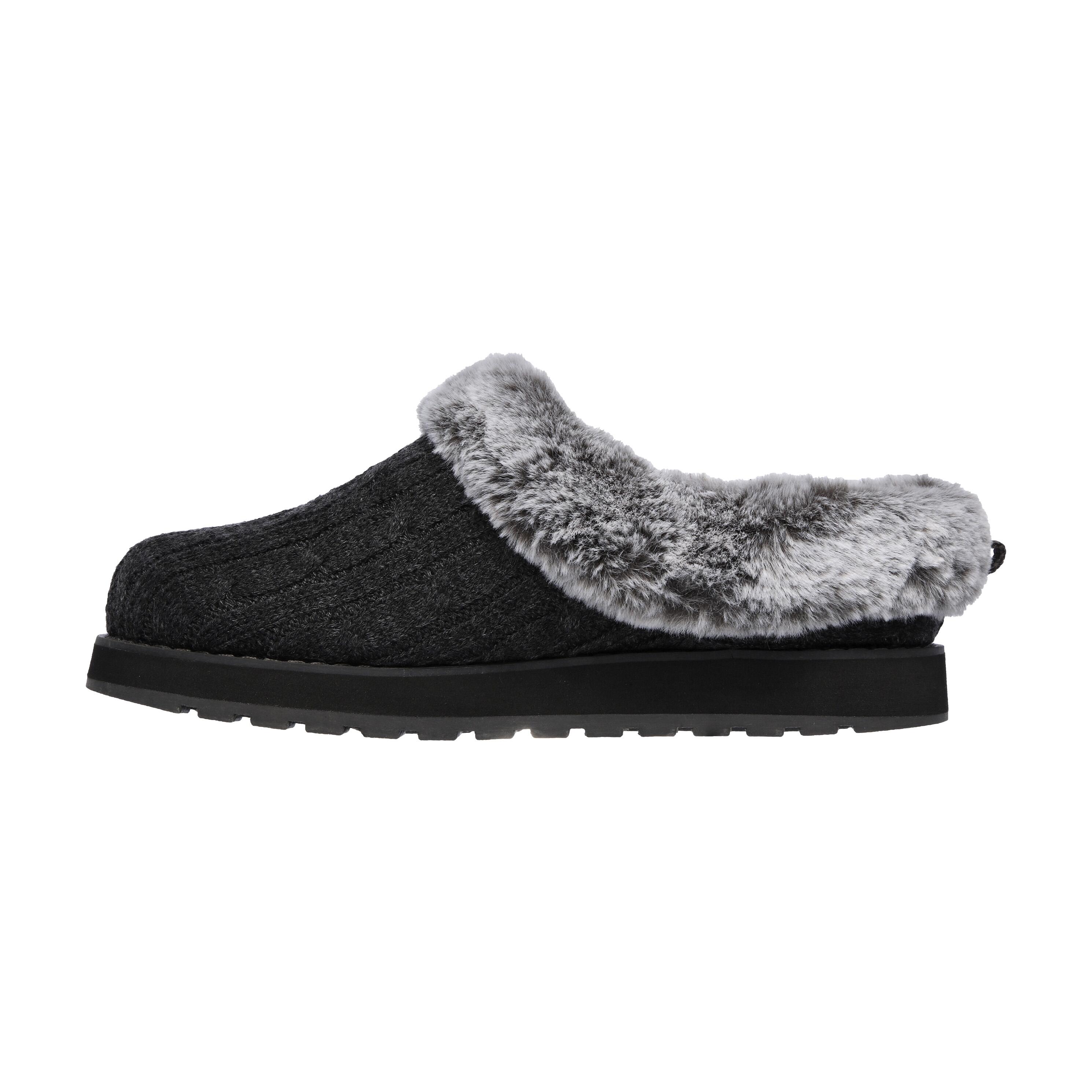 SKECHERS picture