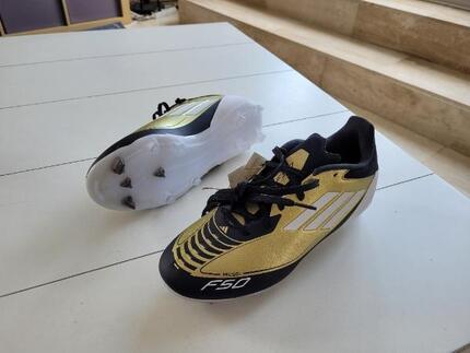 Entre Particuliers - Chaussures football crampon Adidas F50 Messi