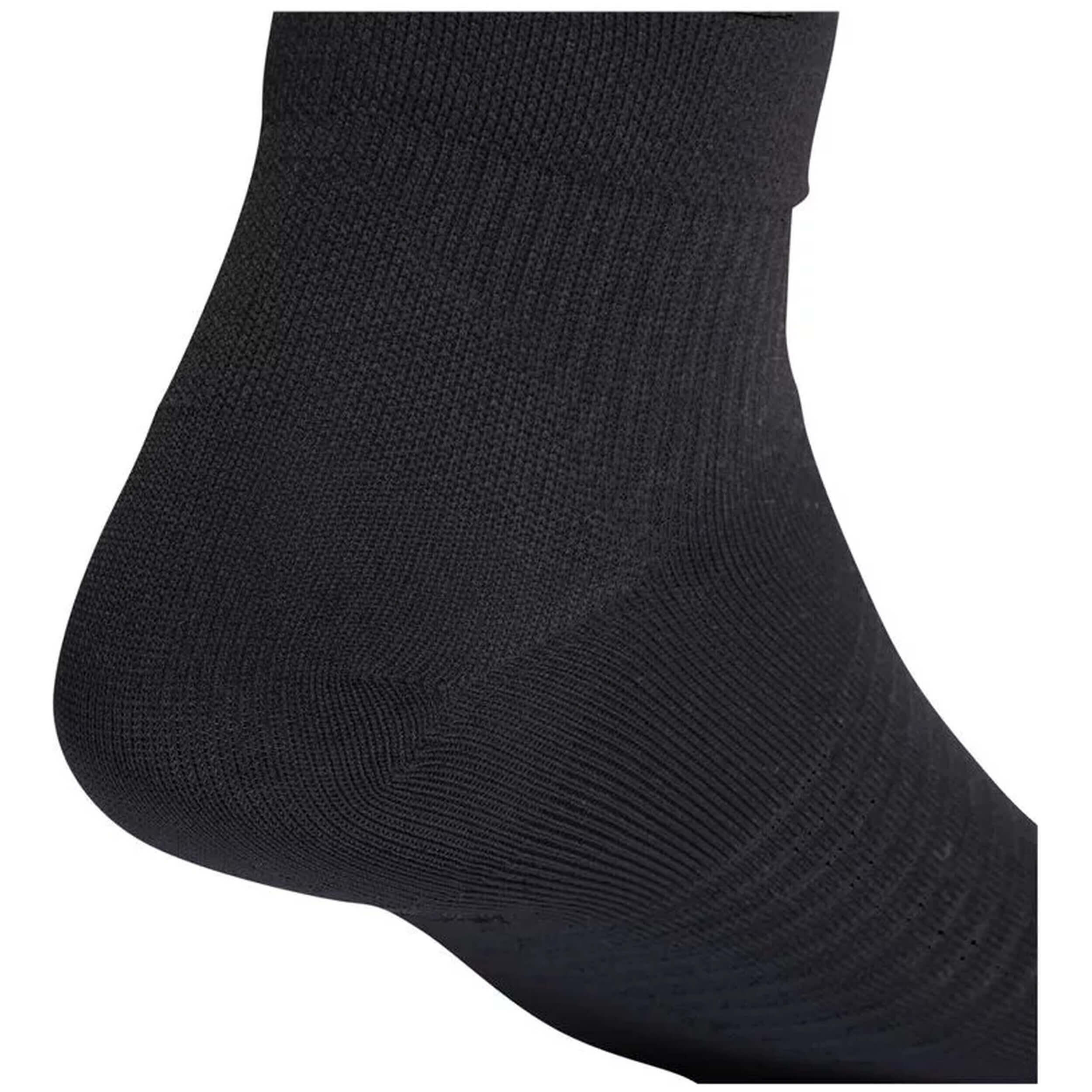 Socks Adidas model IC9525 for man 3/4