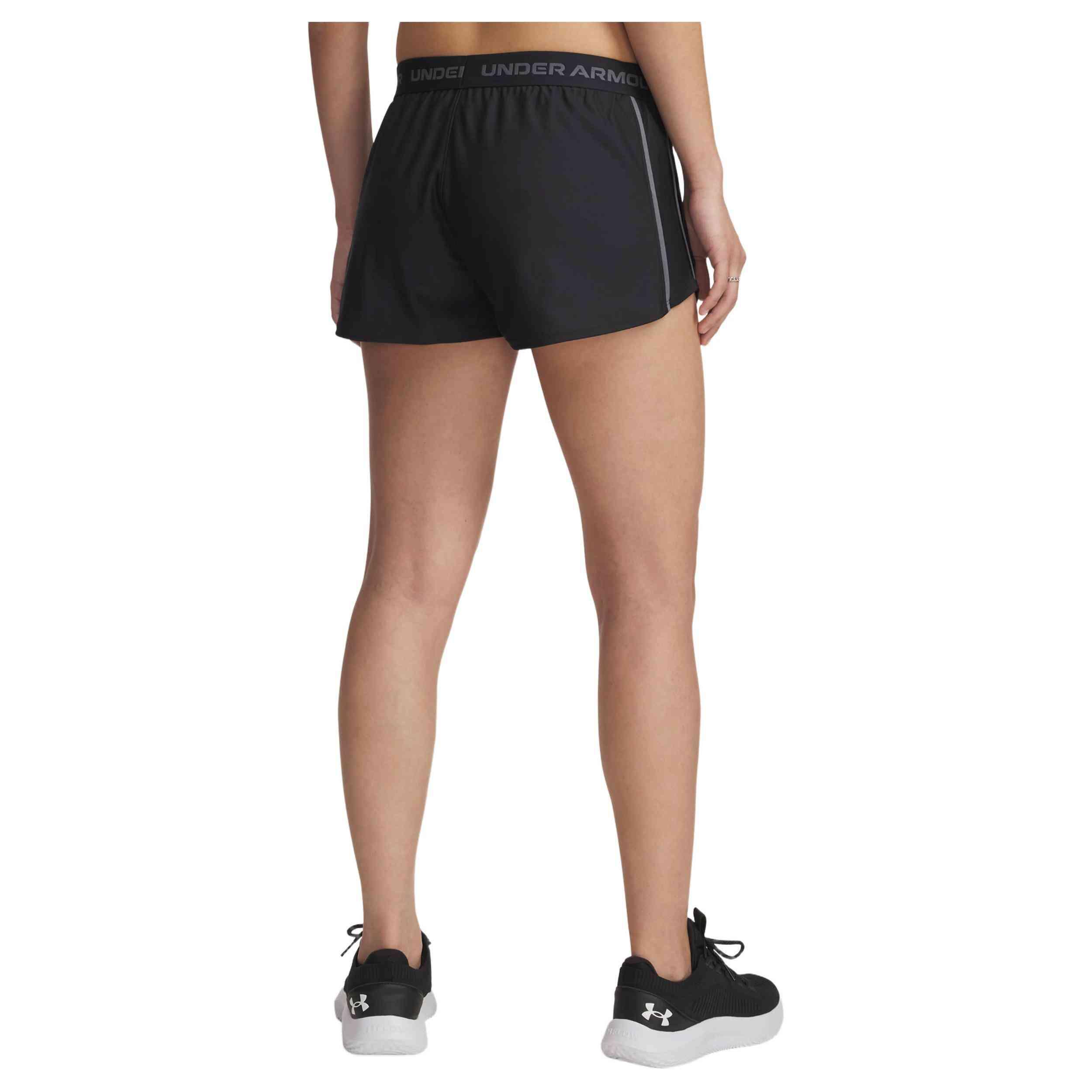 Short Under armour modèle 1389882-001 pour femmes 2/3