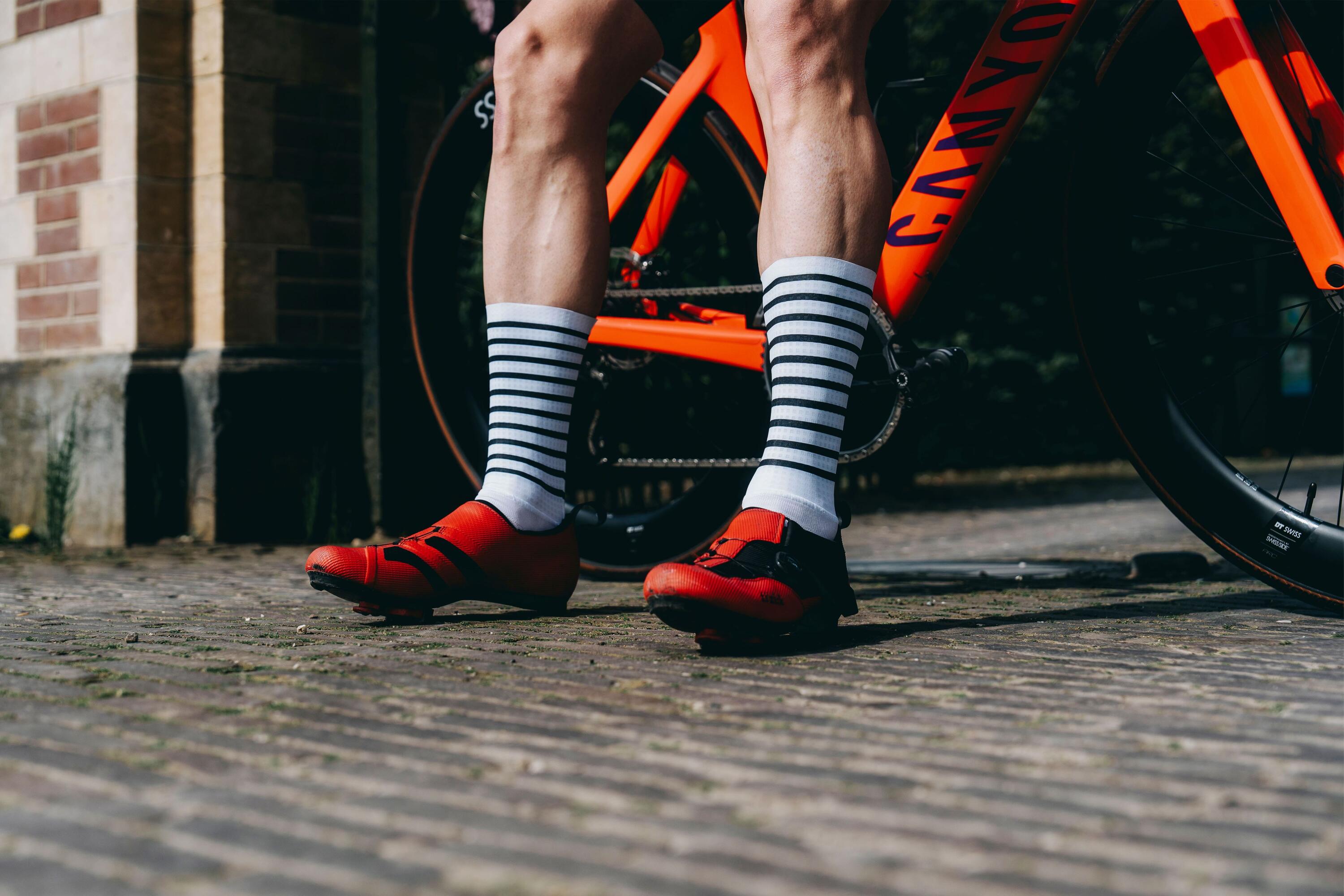 Calcetines ciclistas aero unisex rayas blancas PIPPO AMSTERDAM