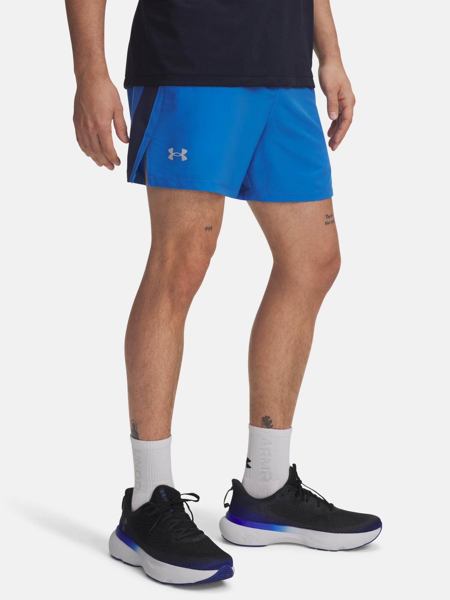 UNDER ARMOUR picture