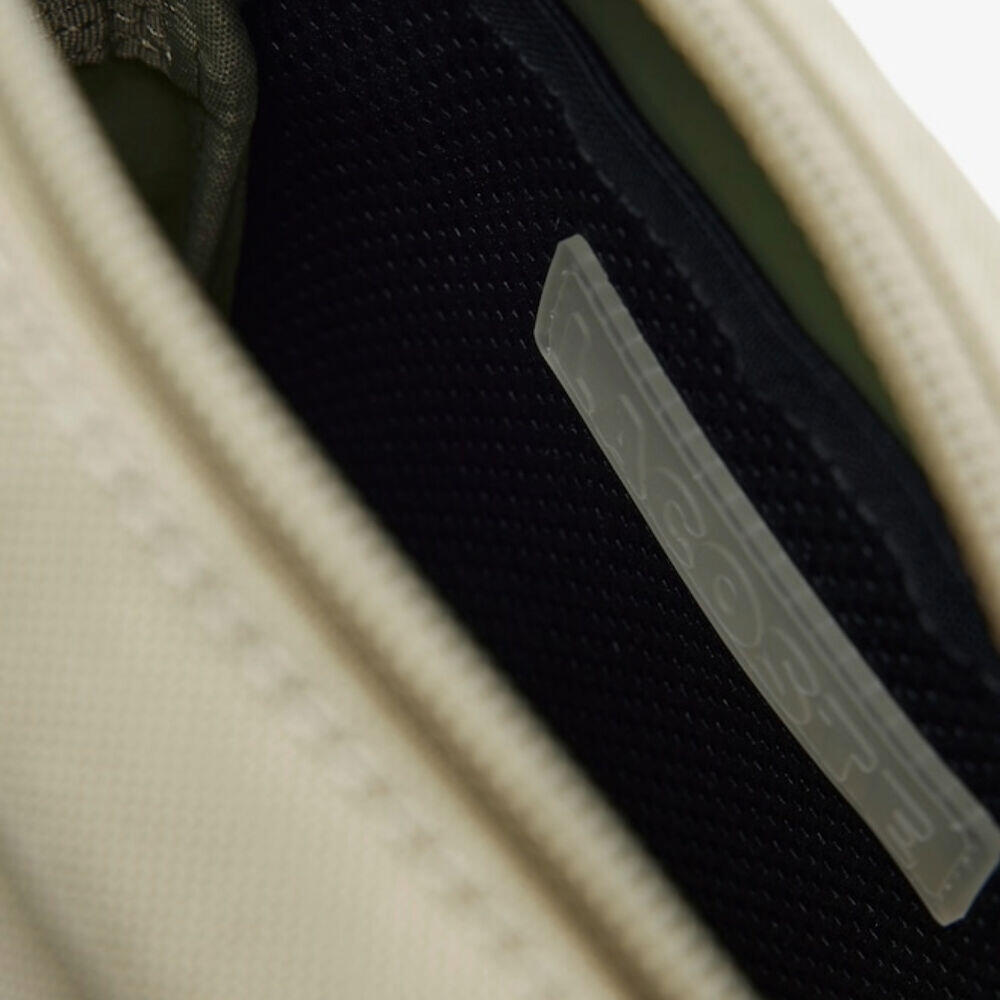 Bandolera Verde Kaki Lacoste de Hombre con Logotipo 2/5