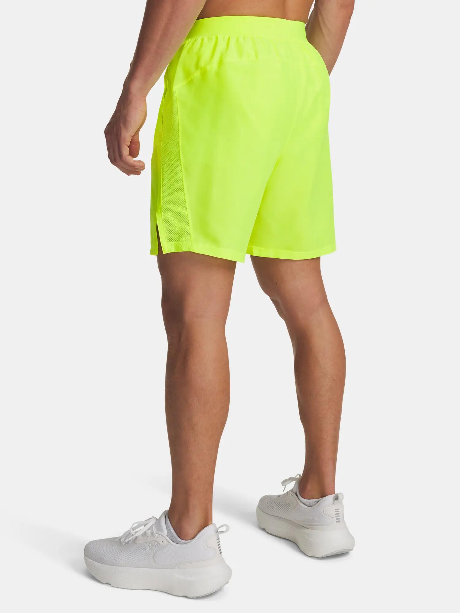 Férfi rövidnadrág Under Armour UA LAUNCH 7'' SHORTS-YLW (sárga) 2/3