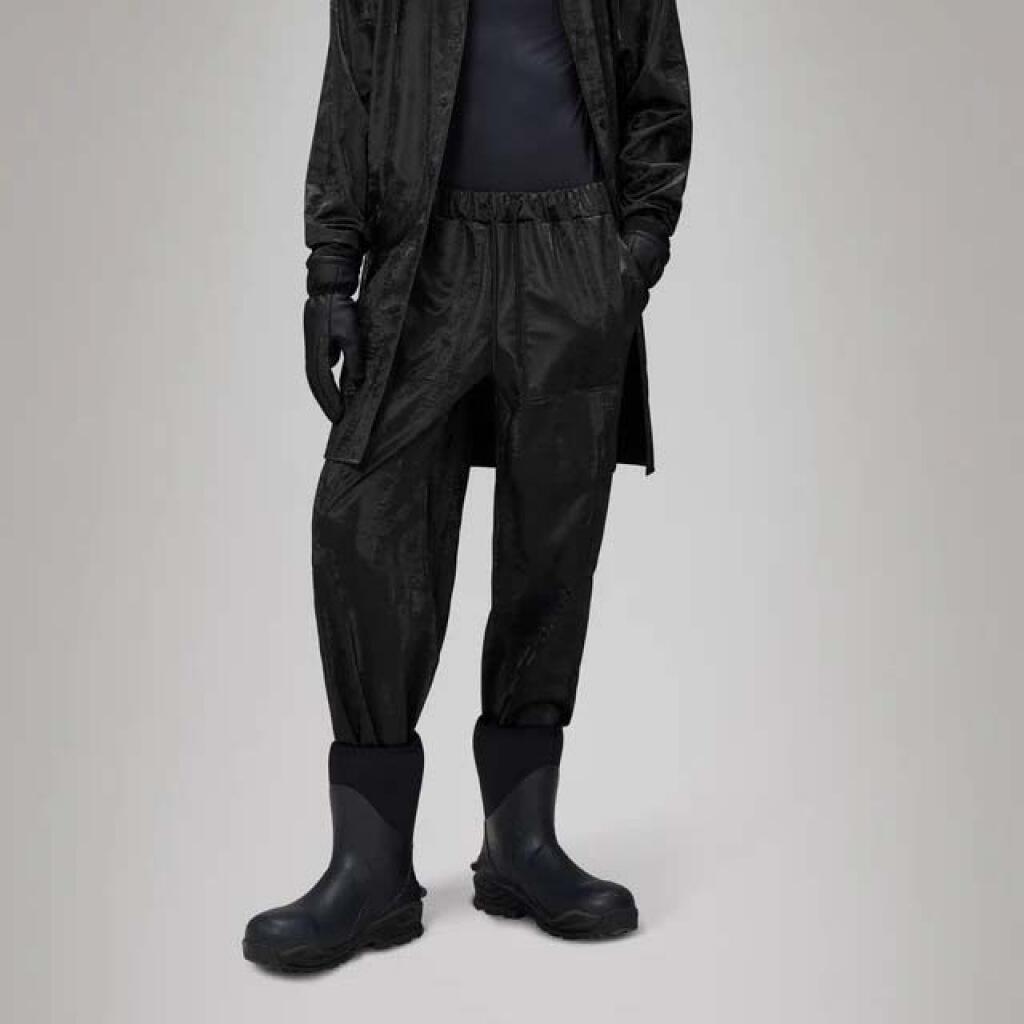 Pantaloni Rains Modello Cargo Rain Pants Wide Colore Nero 4/5