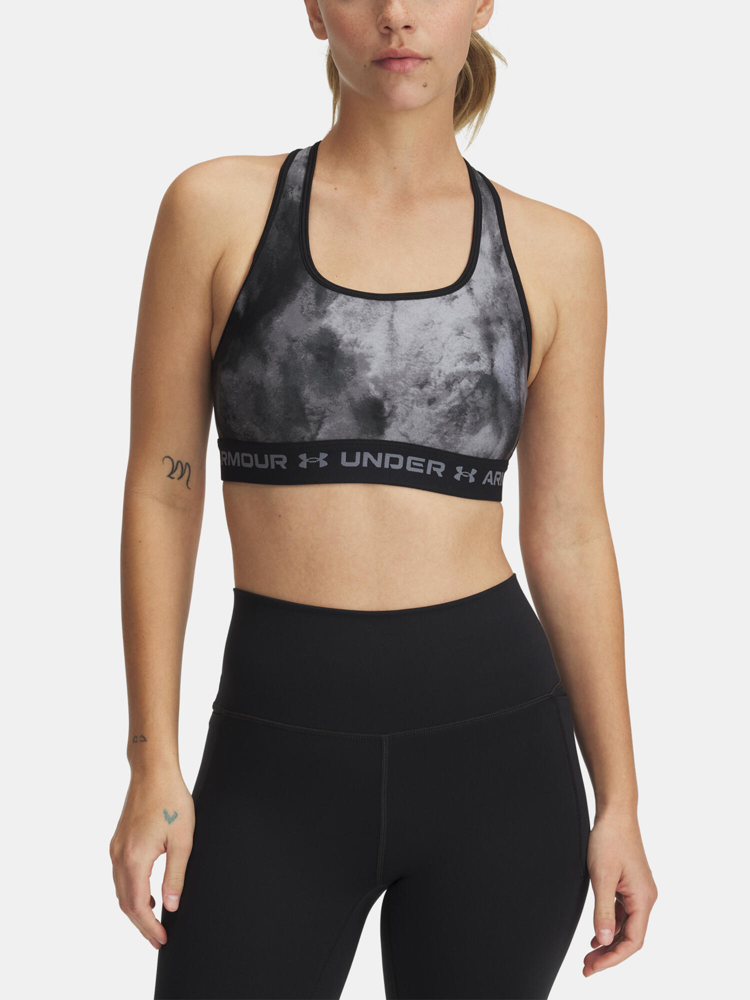 UNDER ARMOUR picture