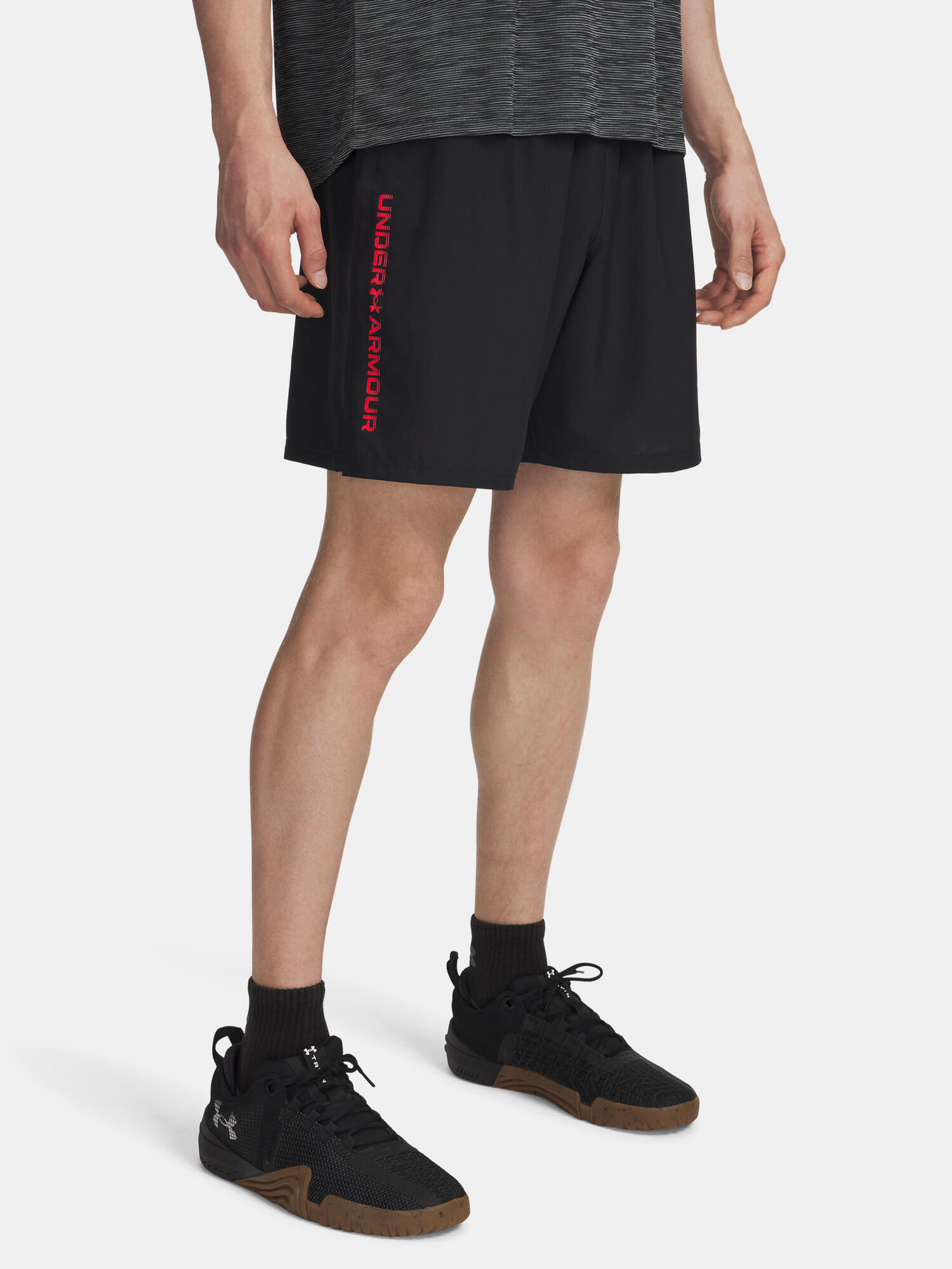 UNDER ARMOUR picture