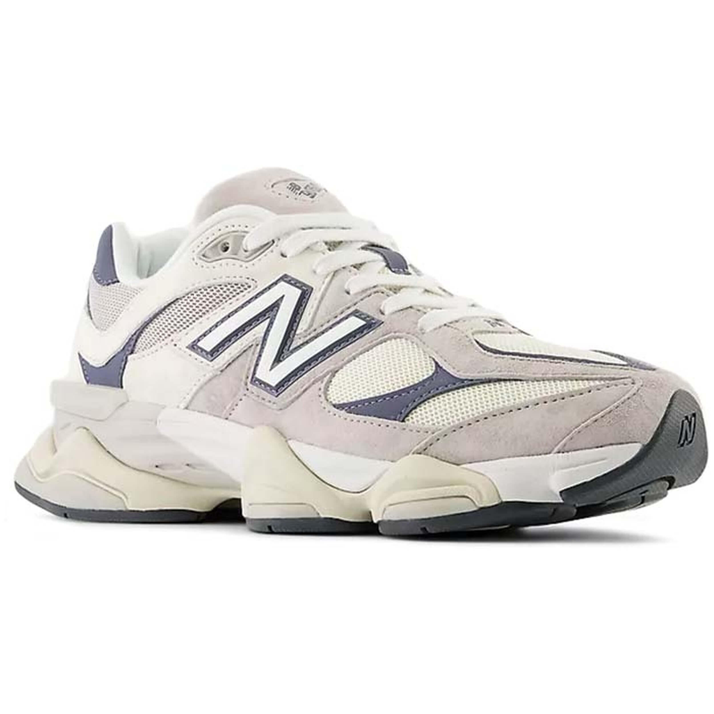Schoenen New Balance 9060 Unisex Lifestyle Grijs 2/4