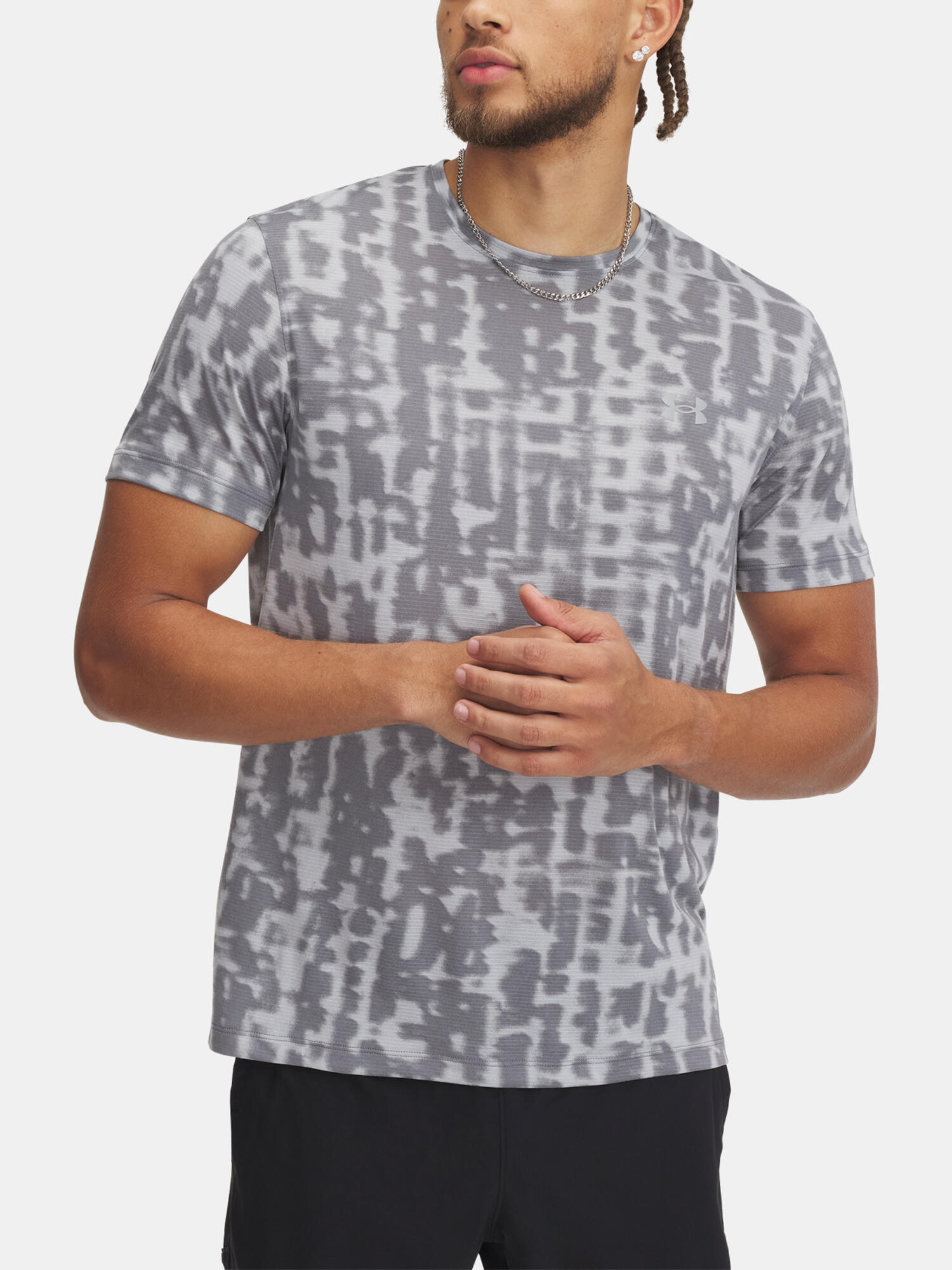 UNDER ARMOUR picture