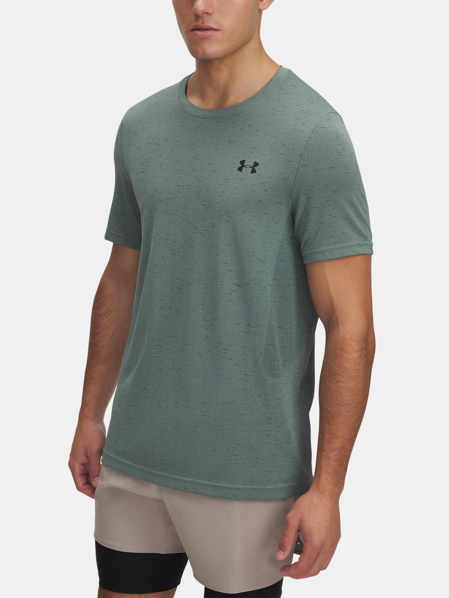 UNDER ARMOUR picture