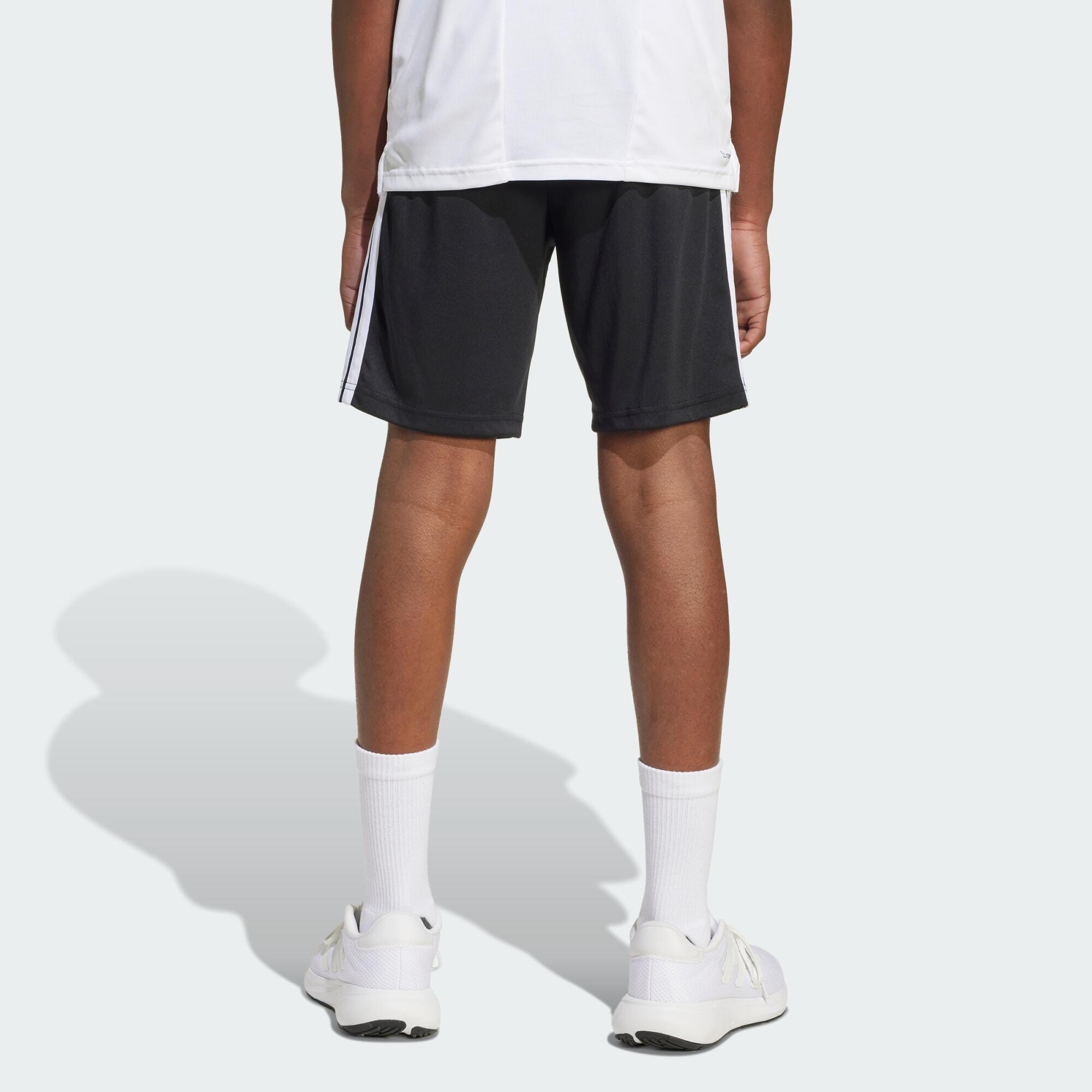 Train Essentials 3-Streifen Kids Shorts 5/7