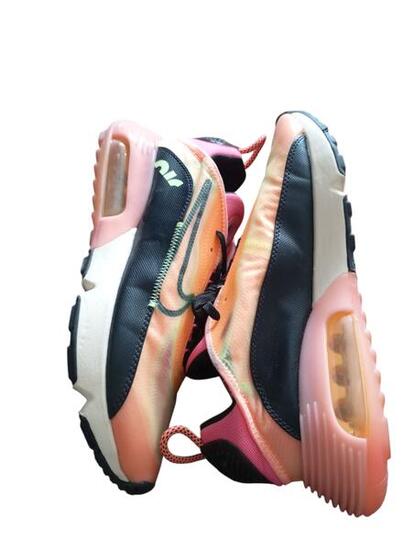 Tussen Particulieren - Nike Air Max 2090 Sneakers