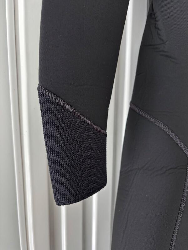 Tussen Particulieren - Dames wetsuit 4.3 3/6