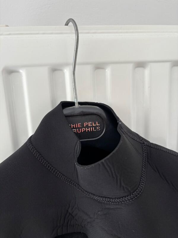 Tussen Particulieren - Dames wetsuit 4.3 4/6