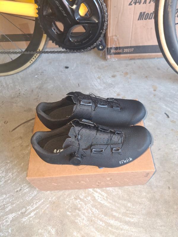 Entre Particuliers - Fizik decos carbon taille 40 2/3