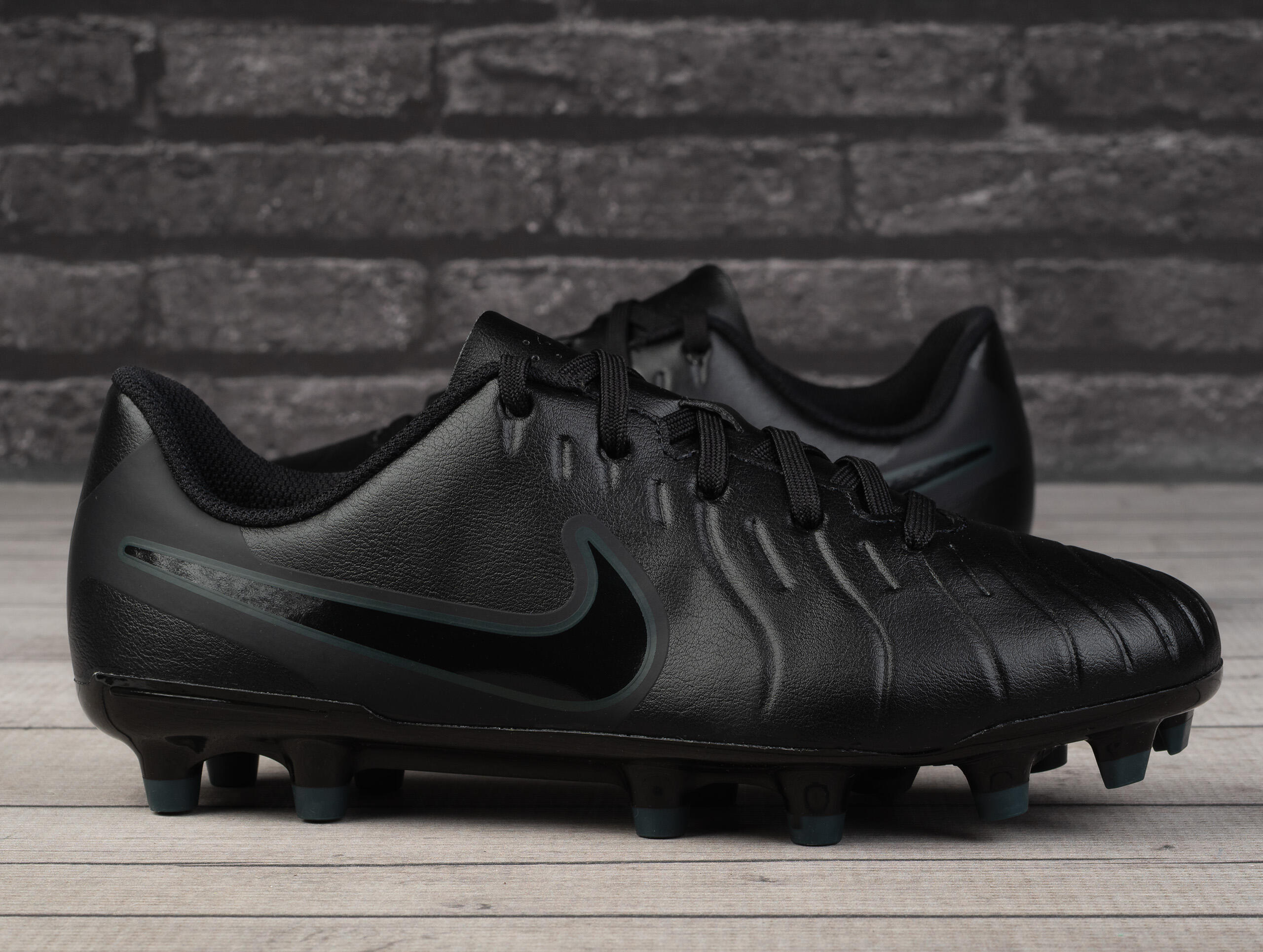 Buty piłkarskie korki  Nike JR LEGEND 10 CLUB FG/MG 2/6