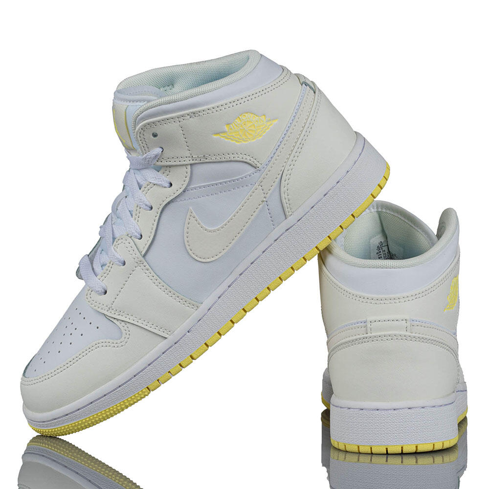 NIKE picture