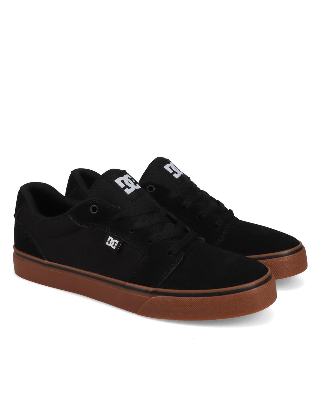 DC SHOES picture