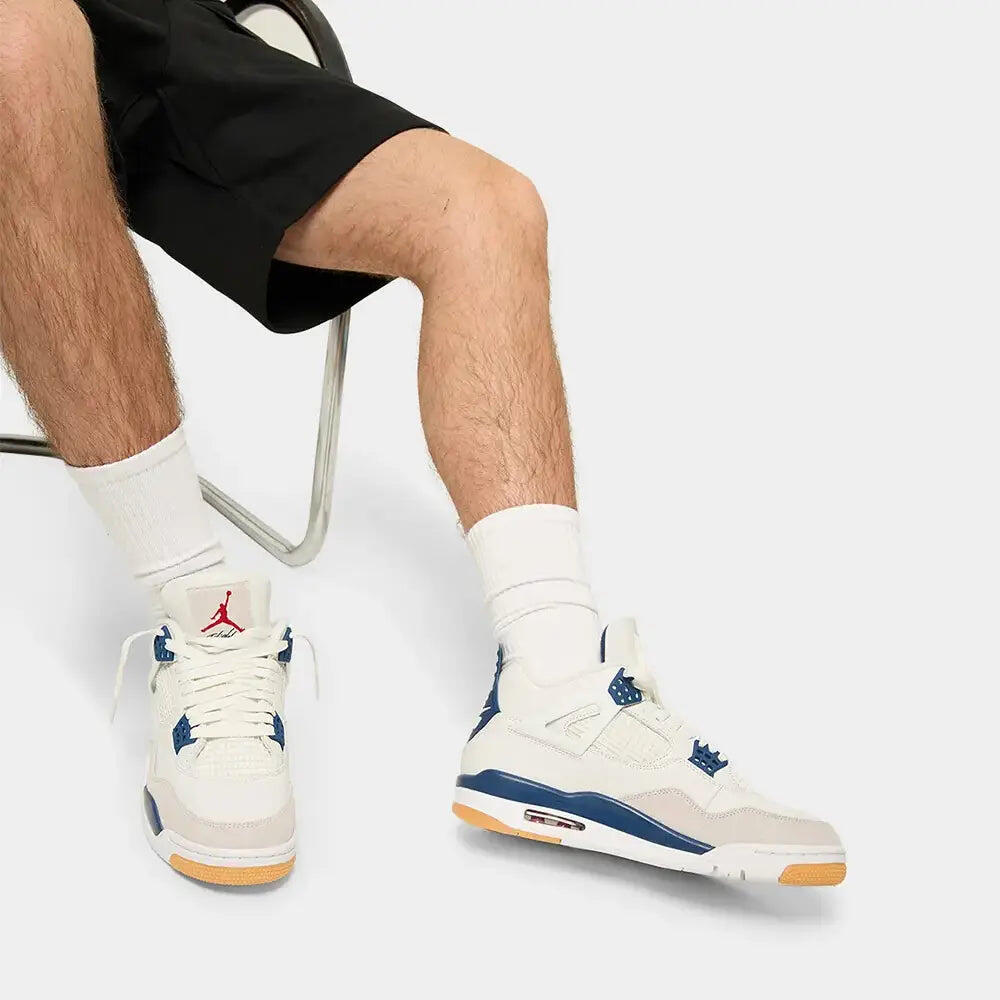 Air Jordan 4 Retro SB Navy 6/7