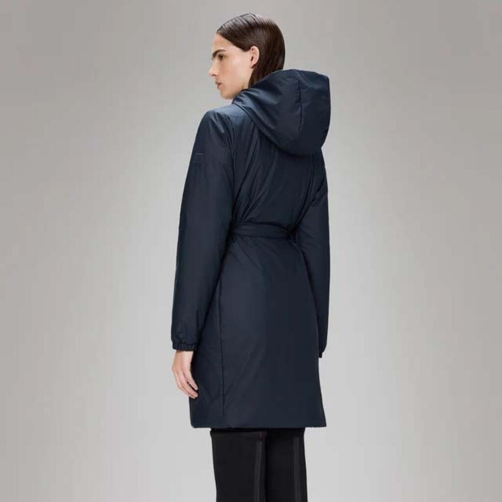 Giacca Rains Modello Lohja Long Insulated Curve J Colore Blu 3/5