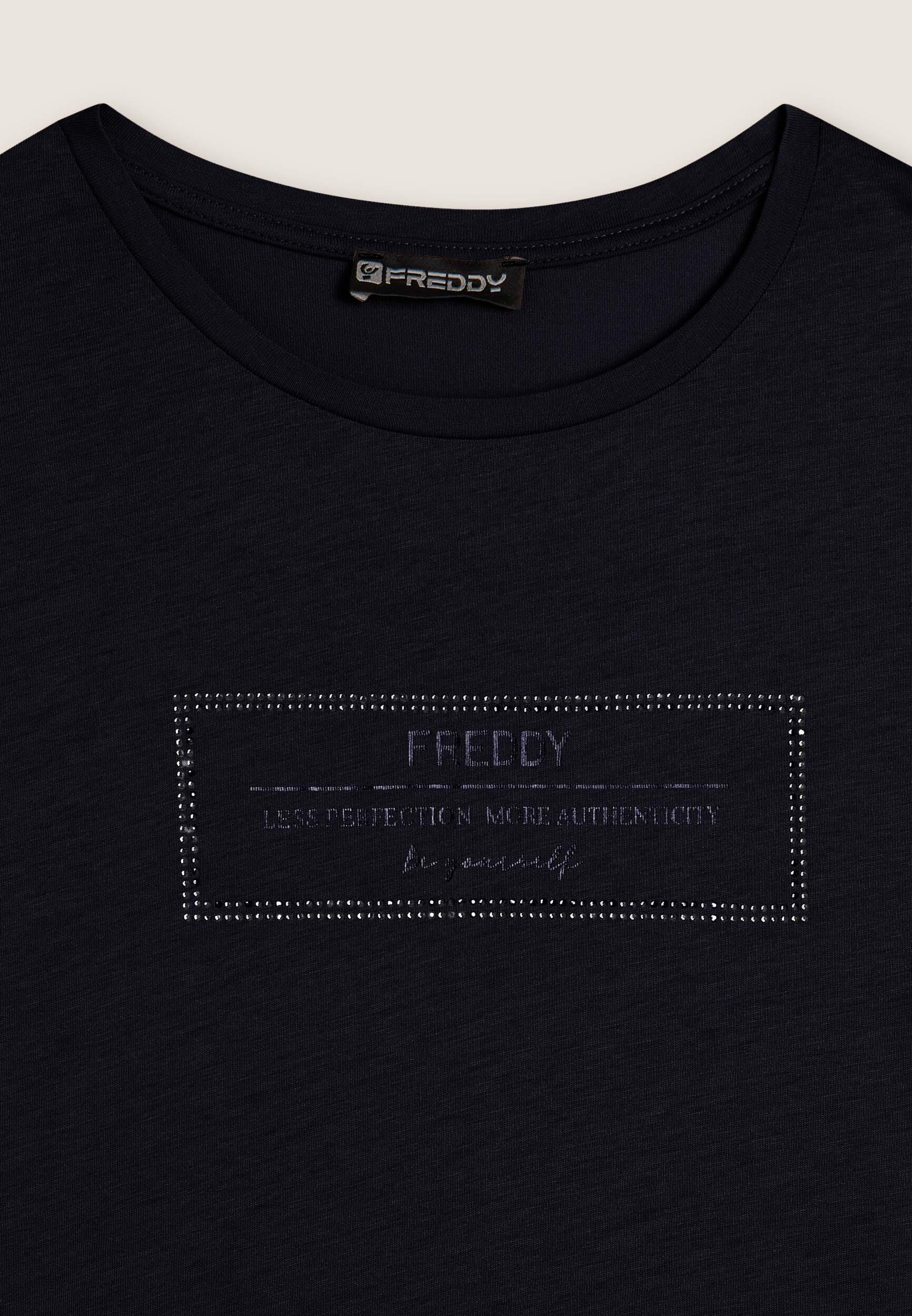 T-shirt long pour femmes avec des fentes et des graphiques brillants 3/3