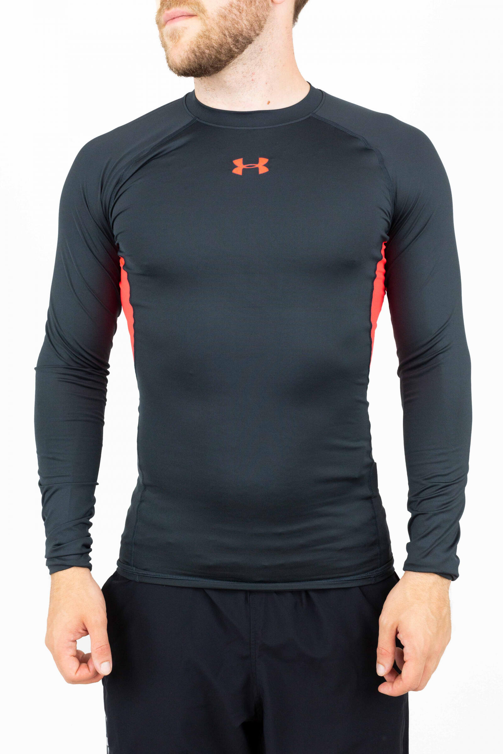 UNDER ARMOUR picture