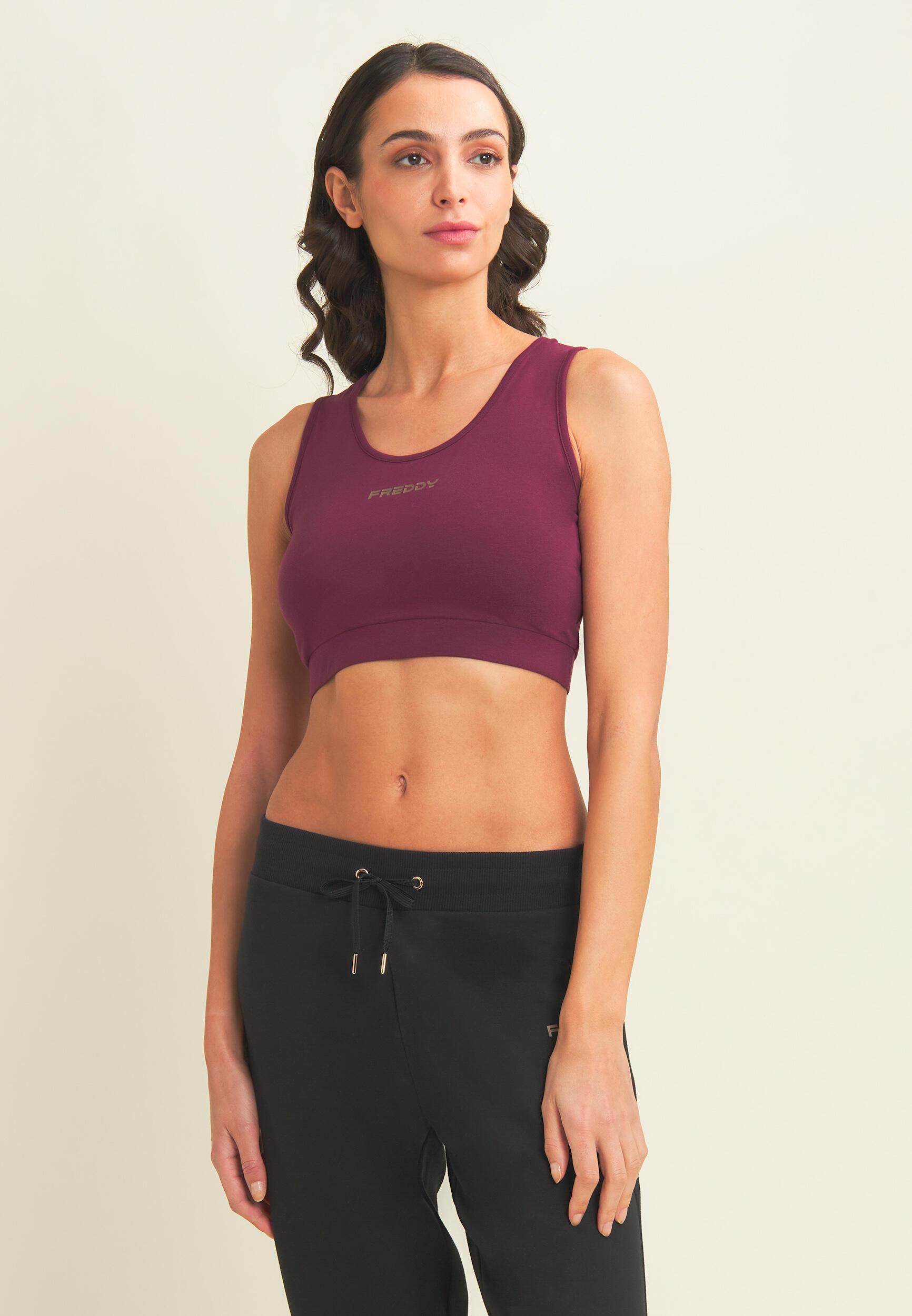 Top deportivo para mujer con espalda deportiva 2/4