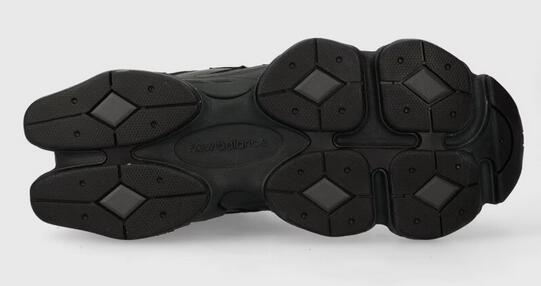 New Balance 9060 Triple Black Leather 5/5
