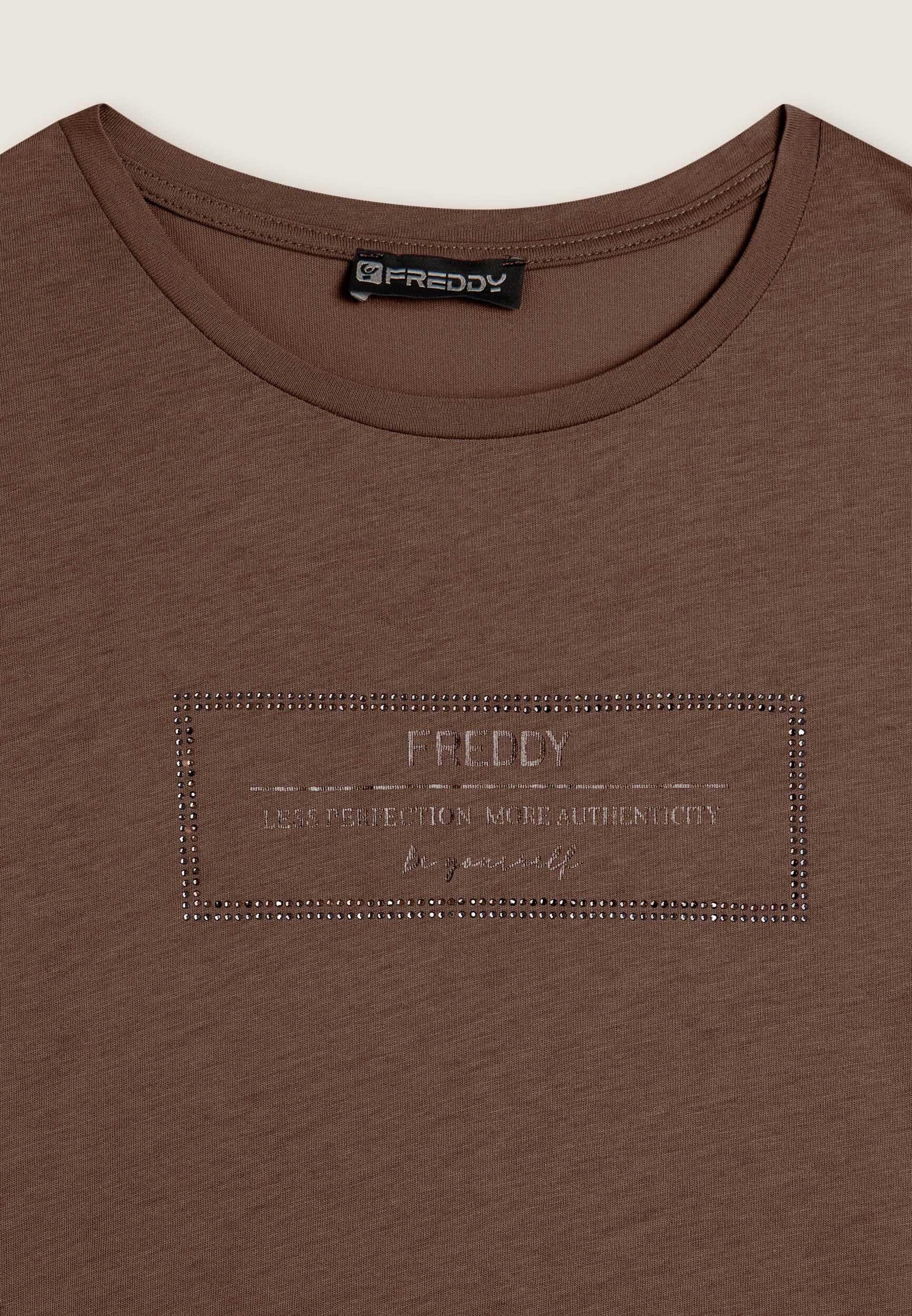 T-shirt long pour femmes avec des fentes et des graphiques brillants 3/3