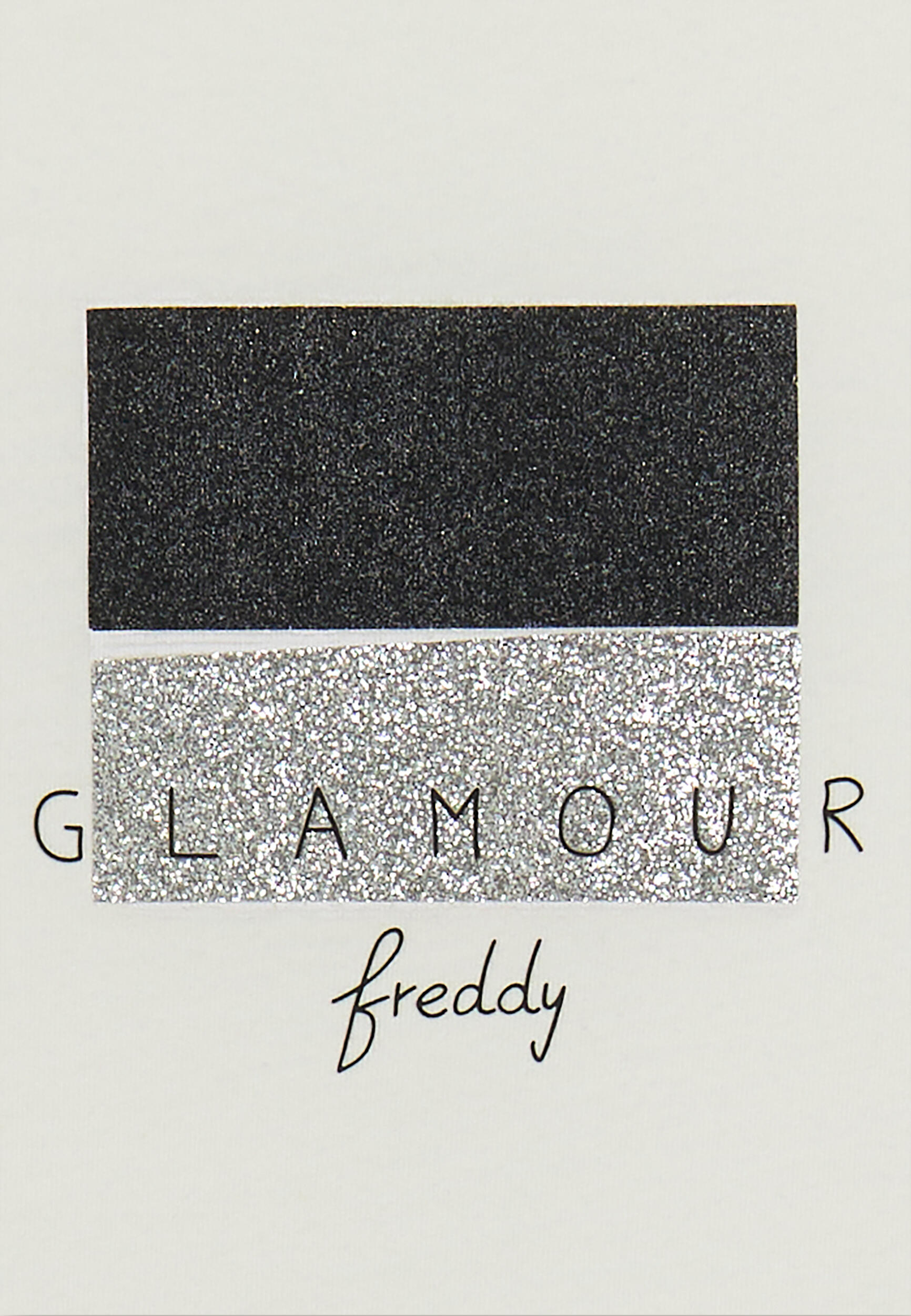 T-shirt avec l’inscription « Glamour » en détails passepoilés 3/3