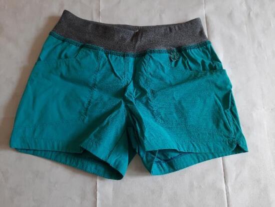 Entre Particuliers - Short de trekking 10 ans