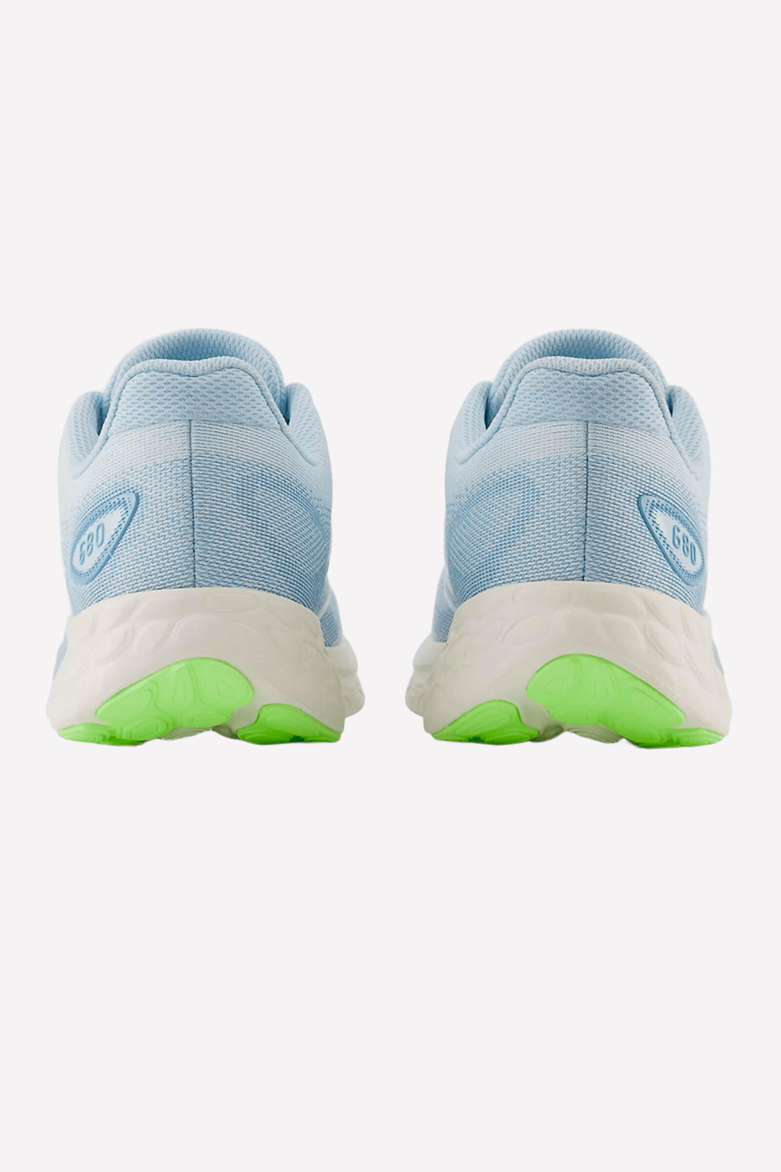 Chaussures V8 Fresh Foam 680 4/5