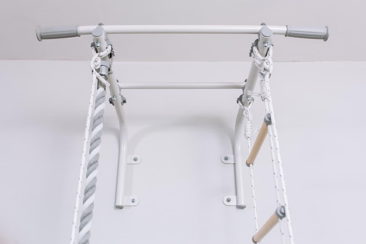Barre de traction murale avec accessoires de gymnastique pour enfants 3/7
