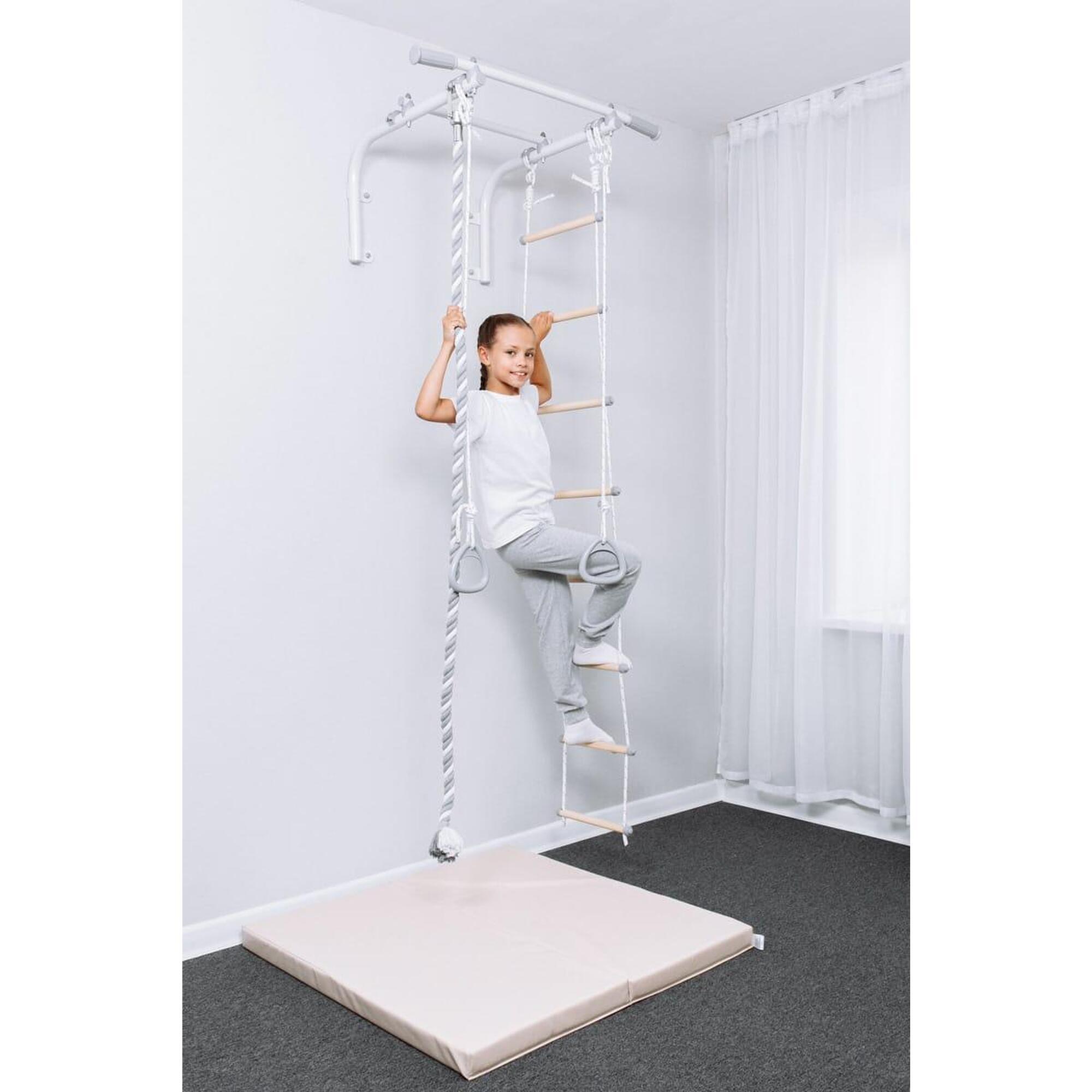 Bară de tracțiuni montată pe perete cu accesorii gimnastică copii