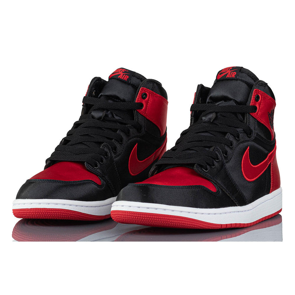 Ténis Wmns Air Jordan 1 Retro Hi Og 6/7