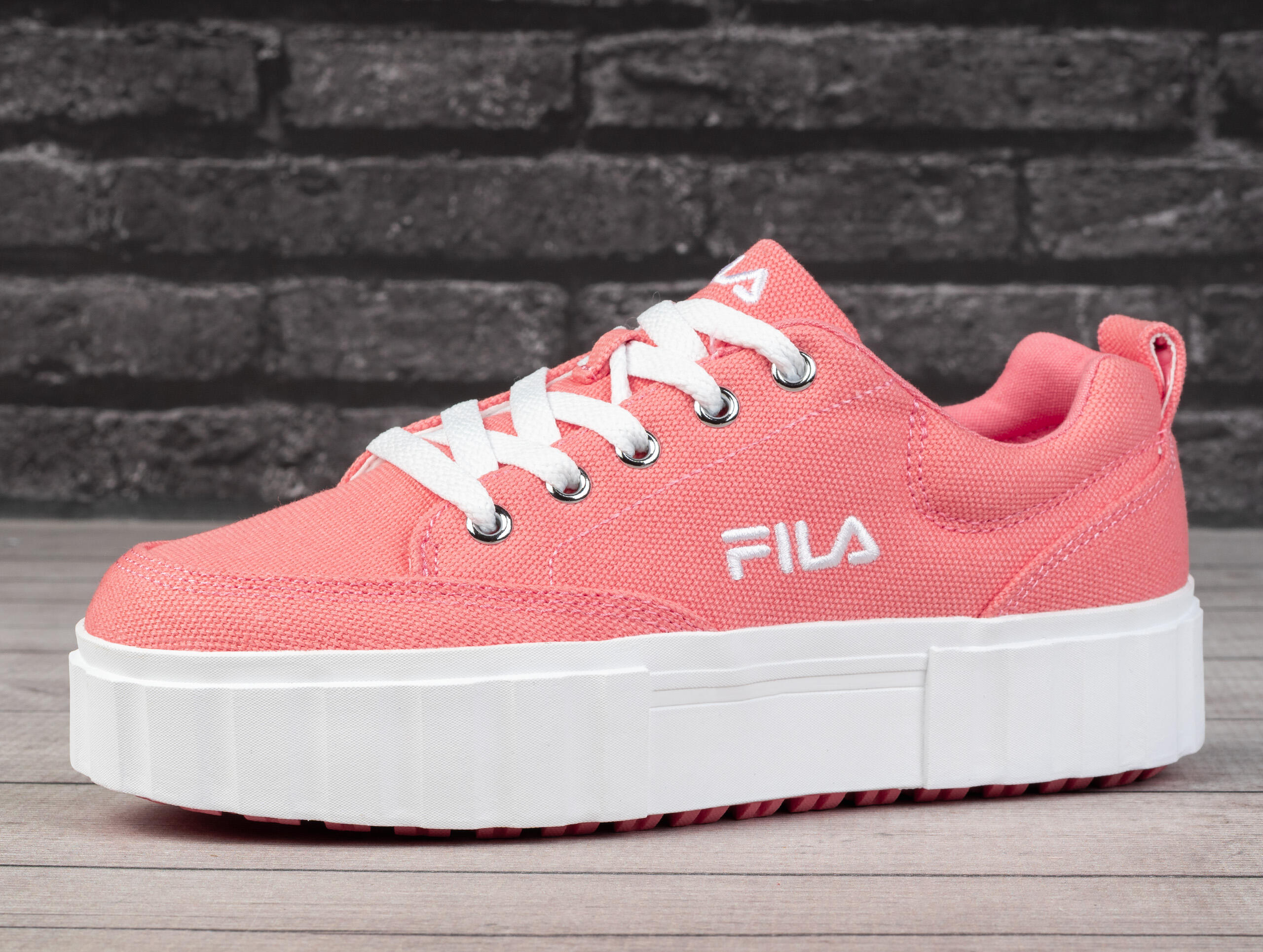 Buty damskie trampki Fila SANBLAST C WMN 3/7