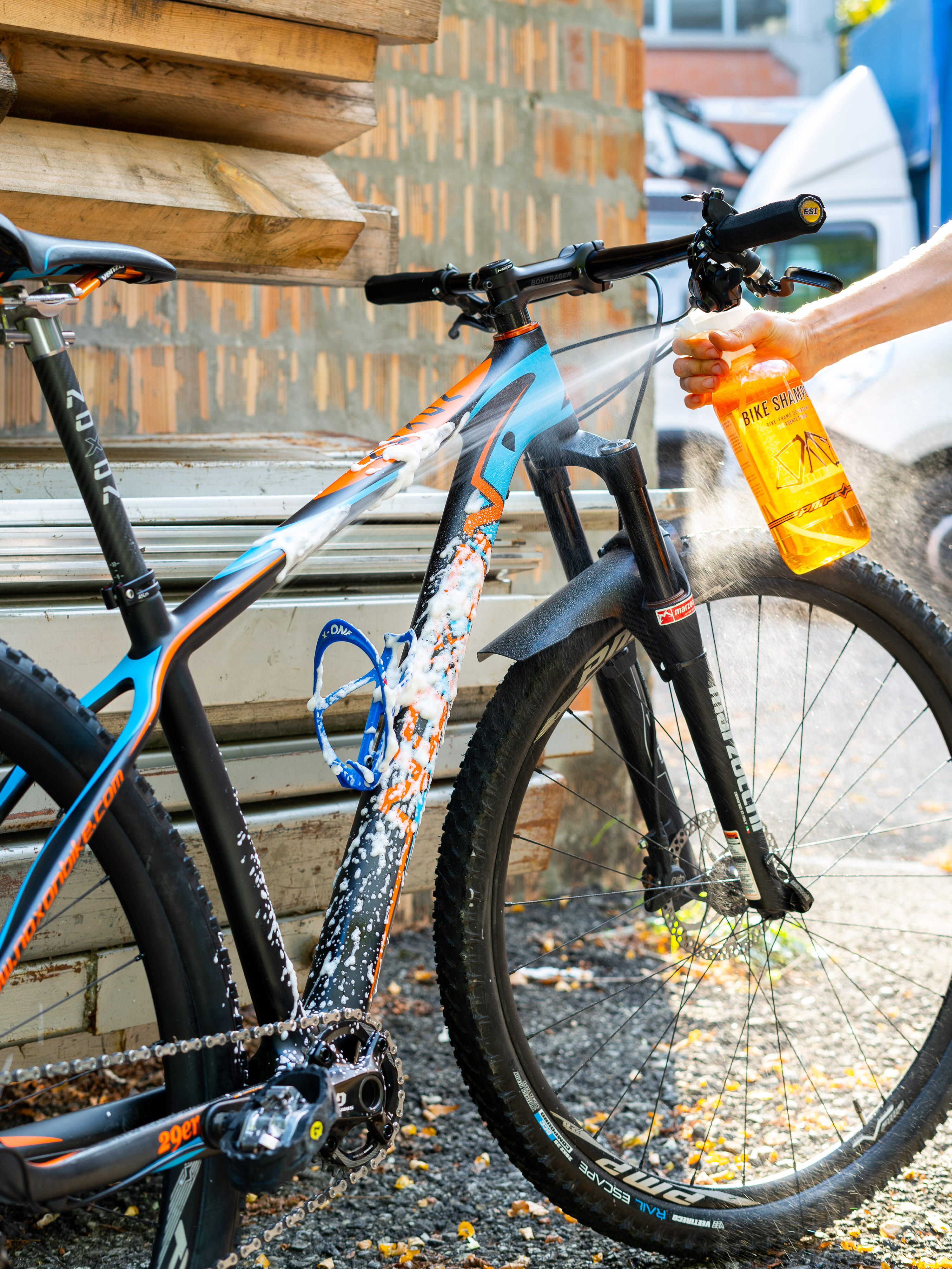 Reiniger voor aluminium en koolstofvezel frames. 100% ecologisch - bike shampoo 4/5
