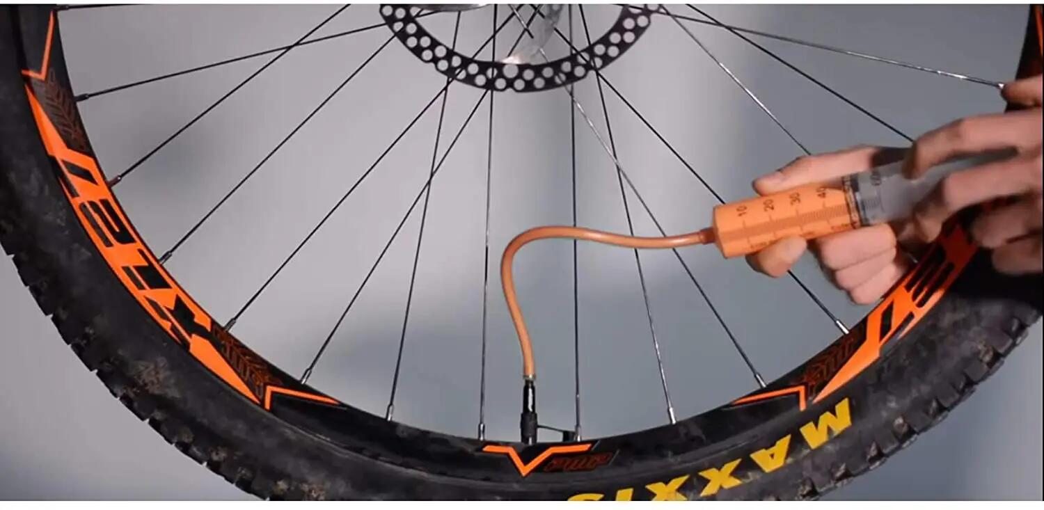 Valves tubeless plus avec volume +280% pour vtt avec mousse. PMP vt plus 5/5