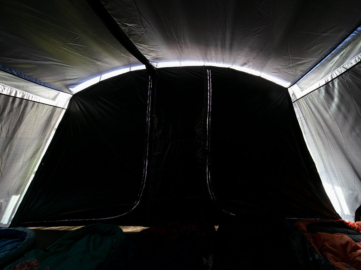 Tweedehands - Tunneltent Montana 8 Sleeper – 3 donkere Slaapcabines 6/7