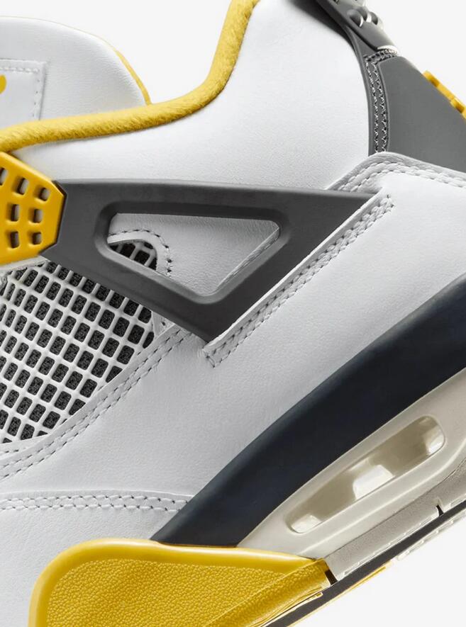 Chaussures  4 Retro Vivid Sulfur 5/7